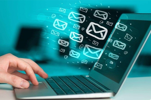 《色色的短信:揭秘现代社会中的趣味沟通方式》 《色色的短信:揭秘现代社会中的趣味沟通方式》